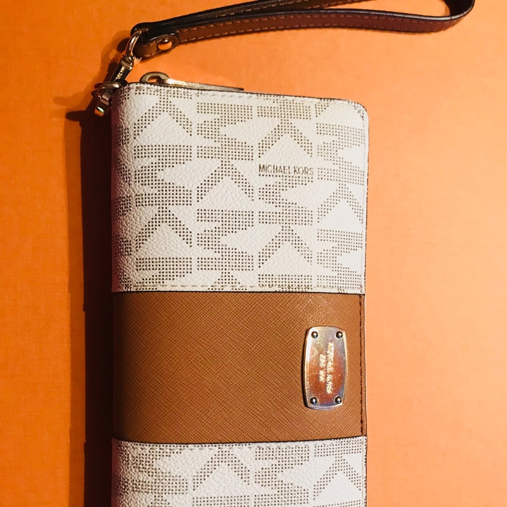 Michael kors large wallet